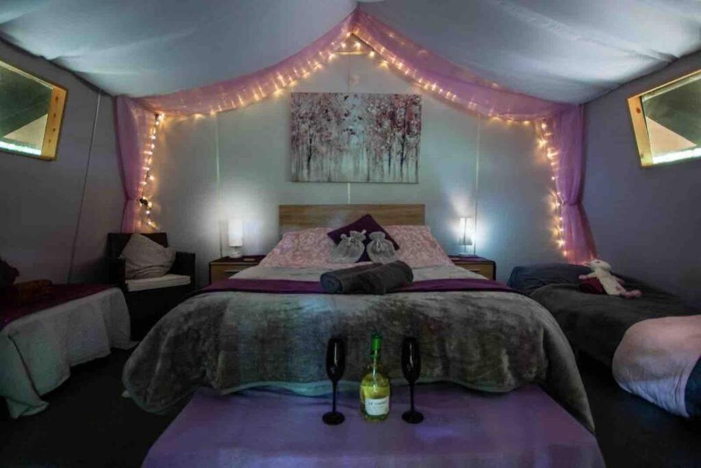 Cosy Woodland Romantic Retreat With Log Fires And Nature Sturry Ngoại thất bức ảnh
